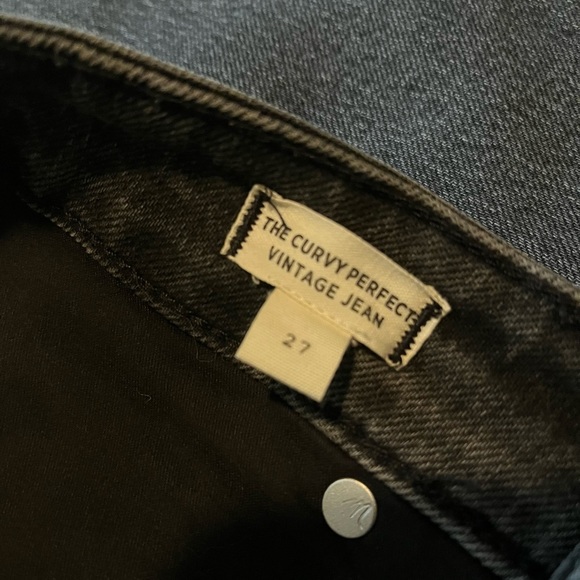 The Curvy Perfect Vintage Jean in Lunar Wash - Picture 6 of 8